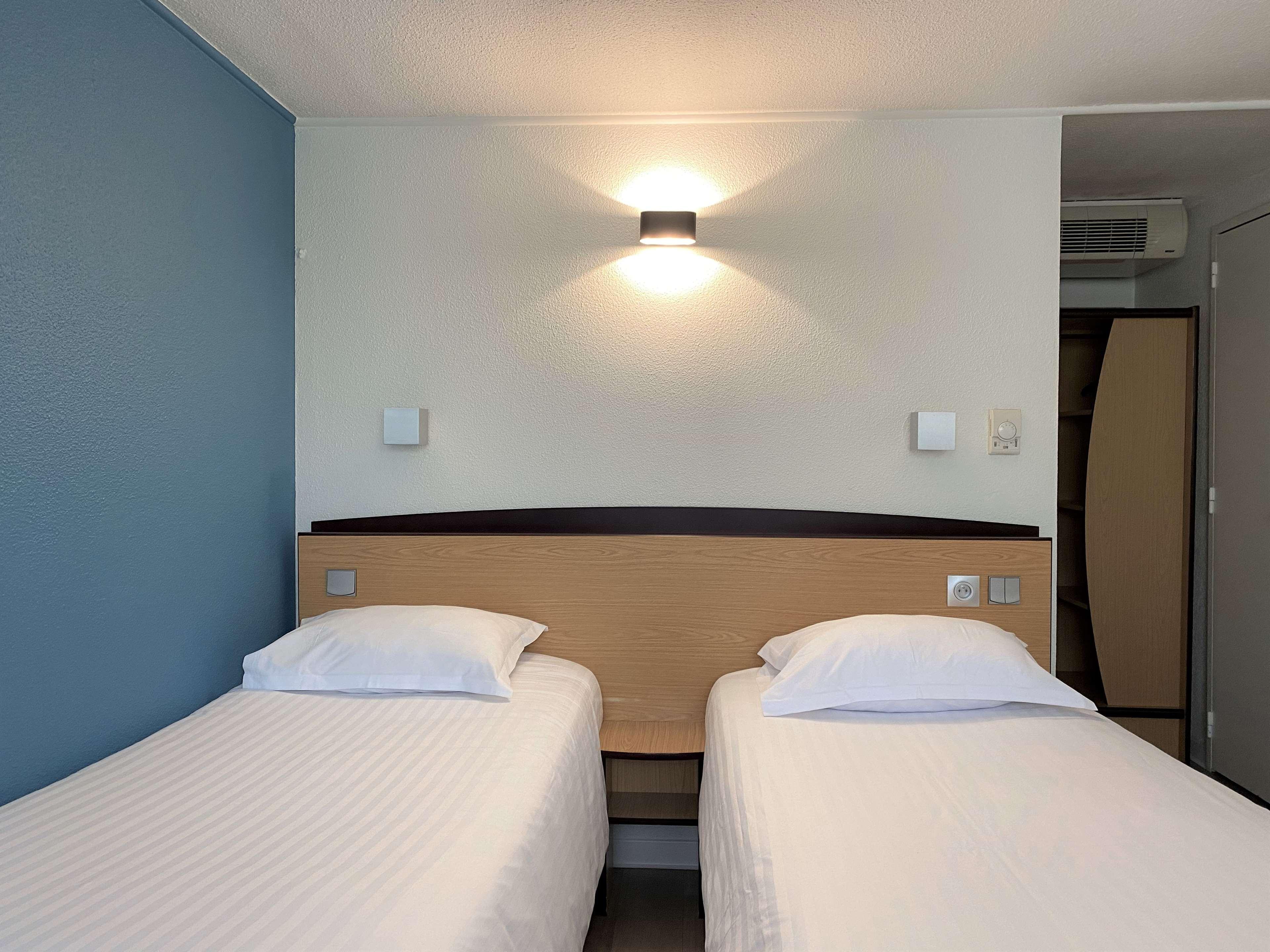Kyriad Direct Roanne Hotel Exterior photo