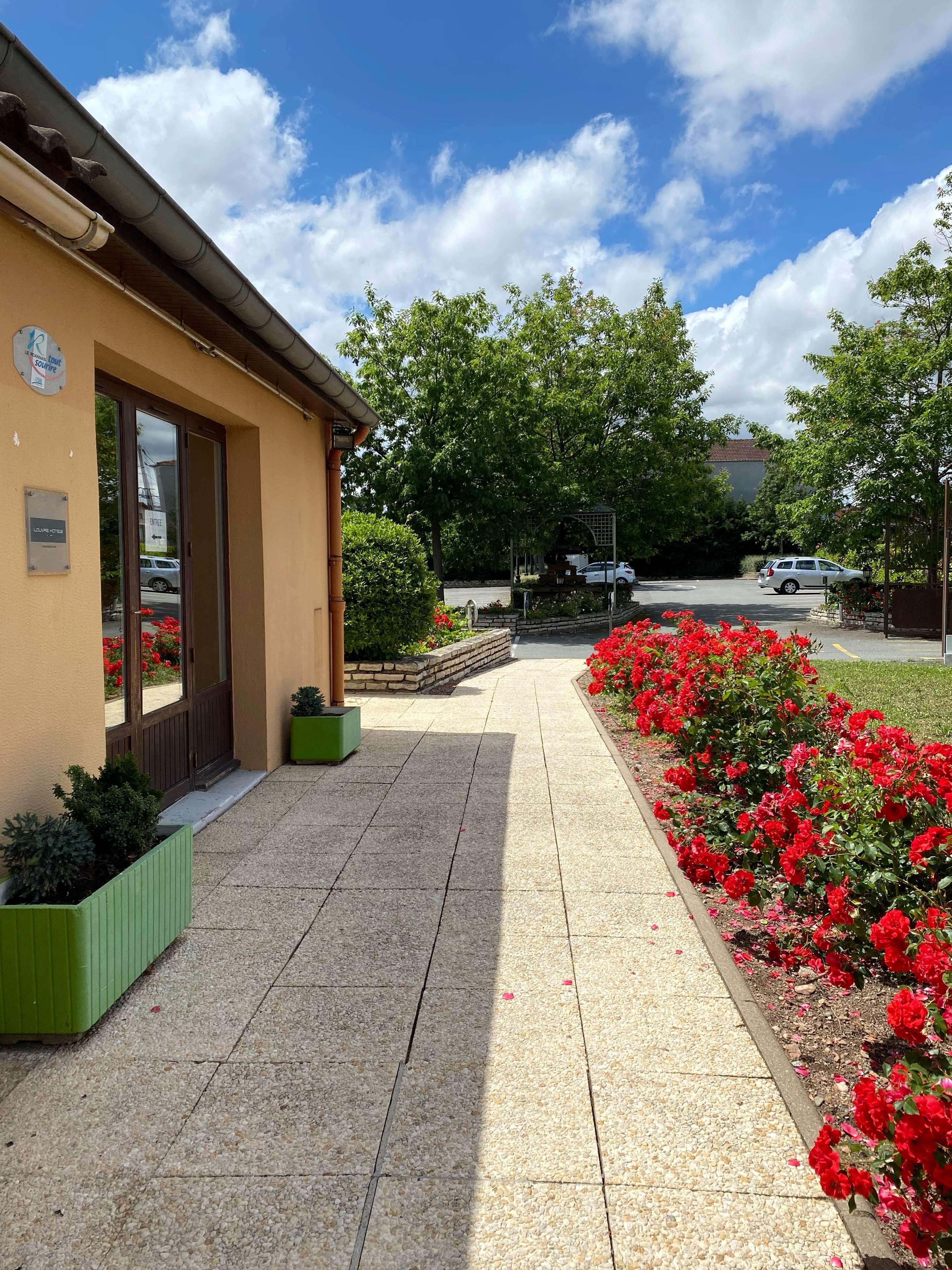 Kyriad Direct Roanne Hotel Exterior photo