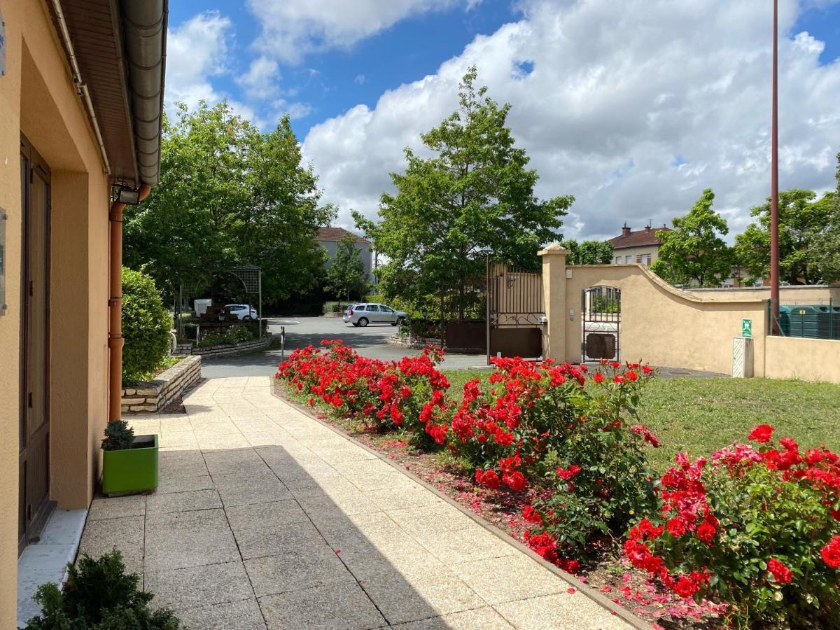 Kyriad Direct Roanne Hotel Exterior photo