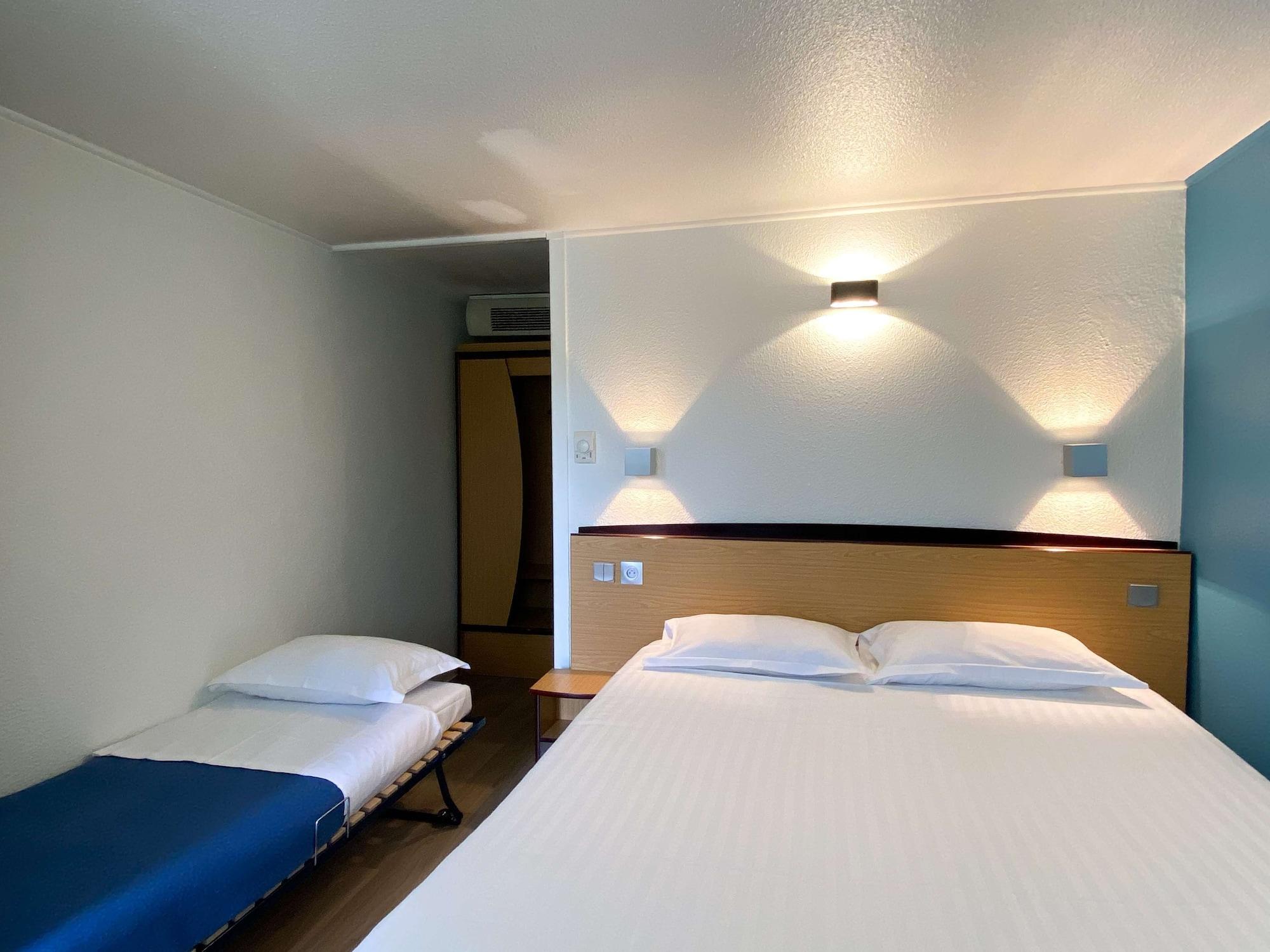 Kyriad Direct Roanne Hotel Exterior photo
