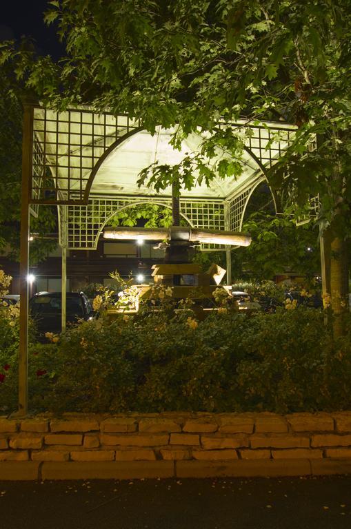 Kyriad Direct Roanne Hotel Exterior photo