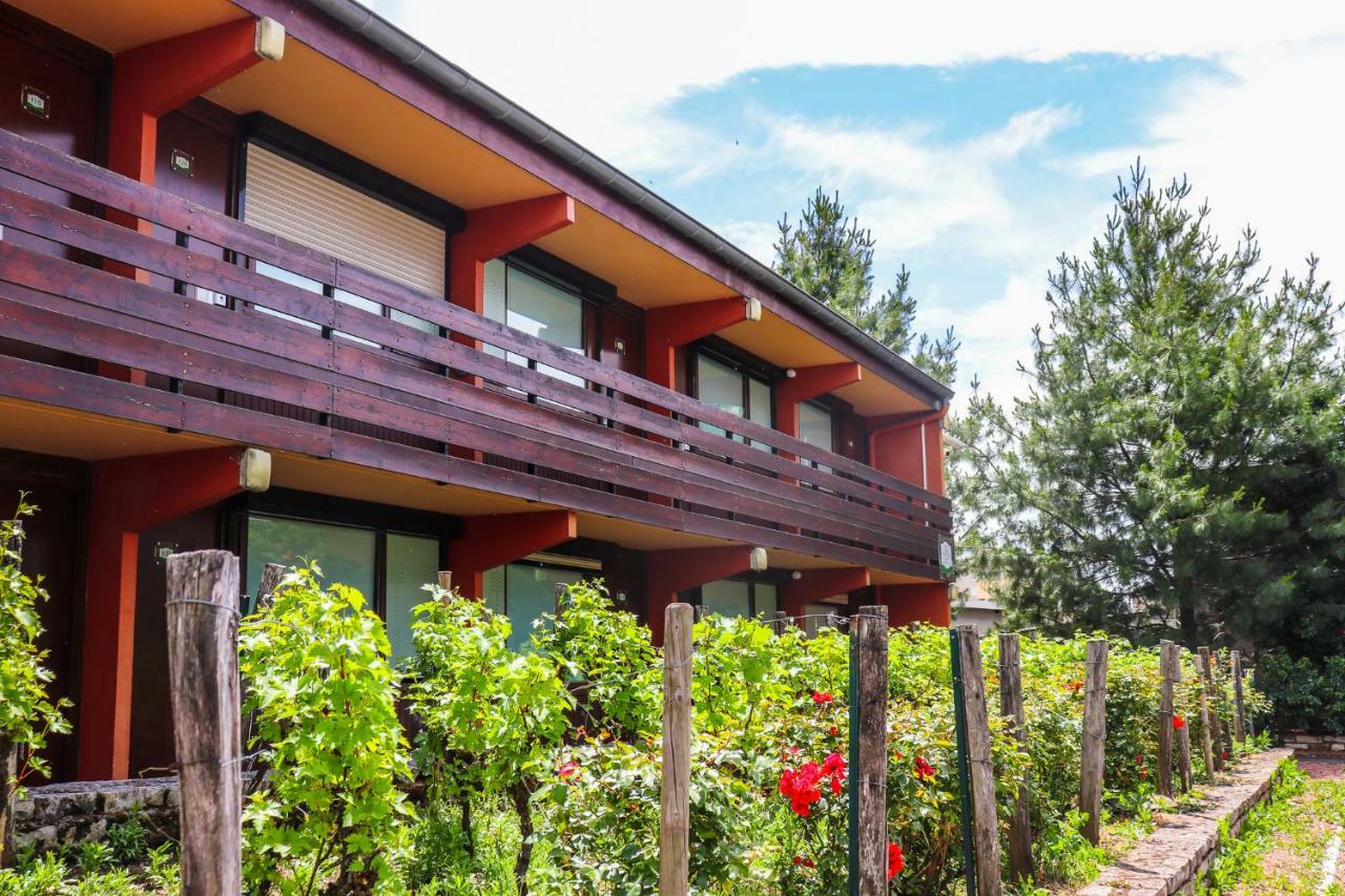 Kyriad Direct Roanne Hotel Exterior photo